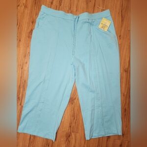 SunBay Women Pull On Cotton Capri Pants Light Blue Size 2X NWT